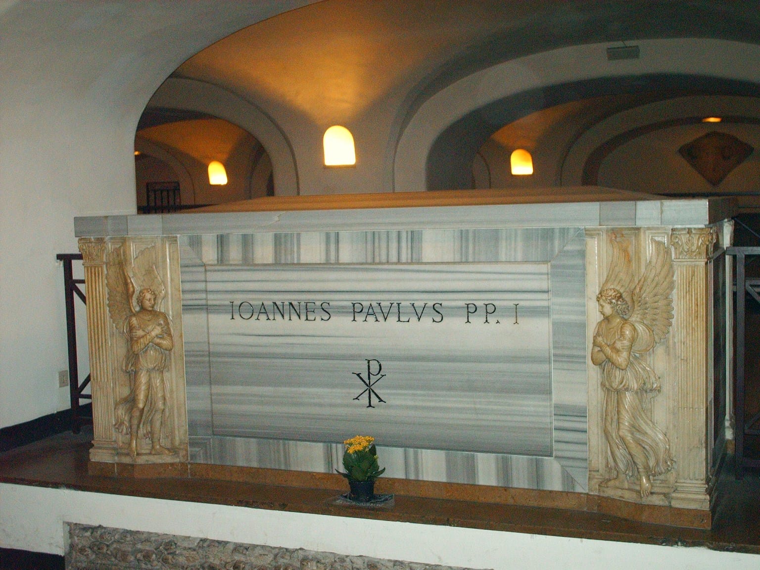 tips on visiting the vatican tomb of pope johannes paulusi