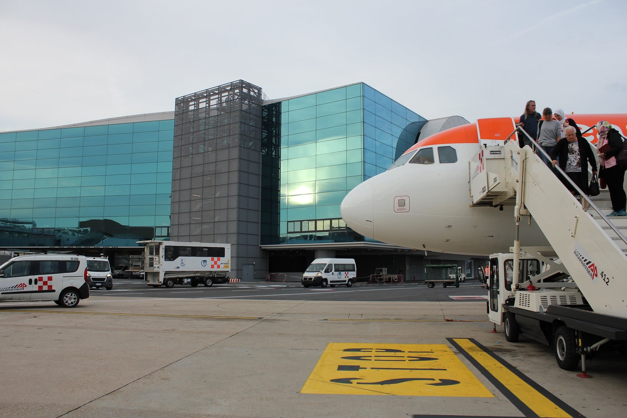 bus from vatican to fiumicino airport header