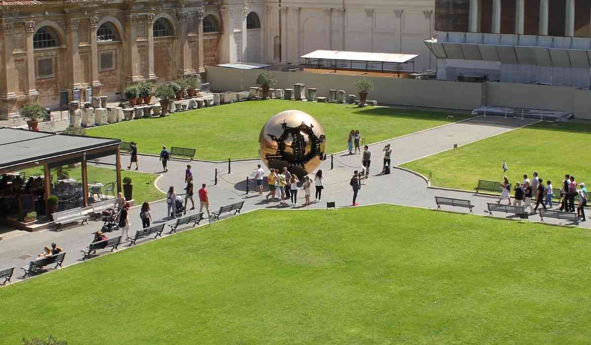 Vatican Museums & Sistine Chapel: Guided Tour