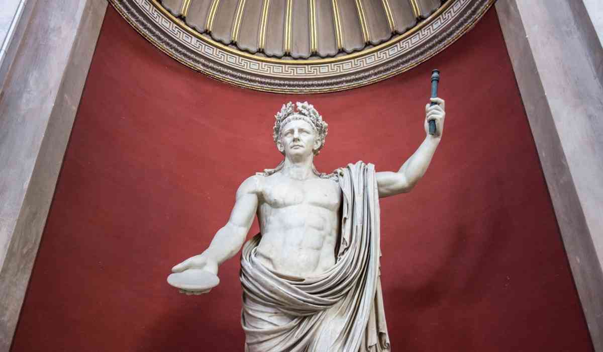 Julius Caesar statue Vatican museum